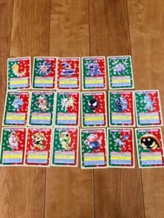 お菓子のおまけ　ポケモンカードのサムネイル