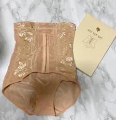 GyuGyuGyu 骨盤ショーツのサムネイル