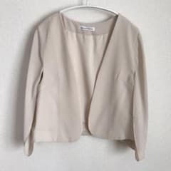 ノーカラージャケットのサムネイル