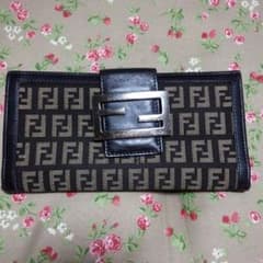 （ゆり様専用)FENDIの長財布のサムネイル