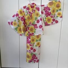 【さらに価格を変更しました！】ひまわりプリント 浴衣110のサムネイル