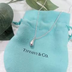 【美品】ティファニー　ティアドロップ　ネックレス　シルバー　雫　レディース 美品 ティファニー ティアドロップ ネックレス シルバー925 雫