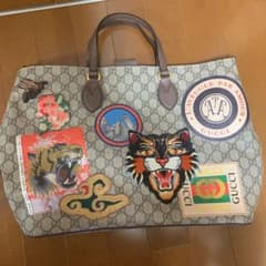 GUCCIのカバンですのサムネイル