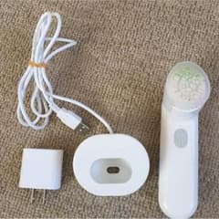 えみ様専用   クリニーク洗顔電動ブラシのサムネイル