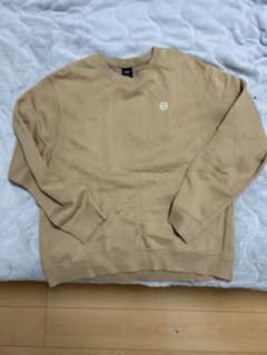 HUF ベージュ スウェット Mサイズ バックプリント - メルカリ