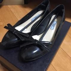 プラダ パンプス 黒のサムネイル