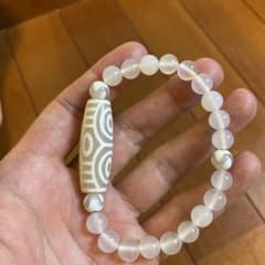 これは！すっごい綺麗！玉髄白龍眼天珠と虎牙天珠！すっごいパワー！ これは！すっごい綺麗！玉髄白龍眼天珠と虎牙天珠！すっごいパワー