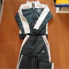 ナイキ140センチジャージ上下のサムネイル