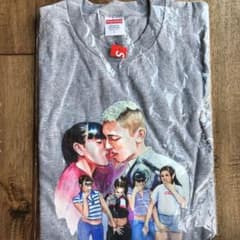 supreme Kiss Tee 17aw 新品未使用　半タグ付きのサムネイル
