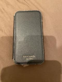 kate spade iPhone11用　スマホケース　手帳型のサムネイル