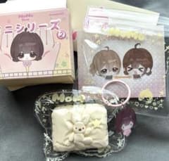 MoMo ミニシリーズ2弾 うさぎ枕のサムネイル