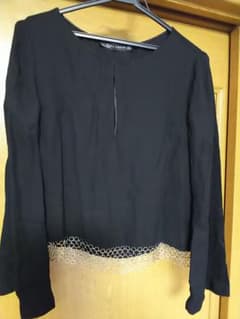 ZARA トップス ブラウスのサムネイル