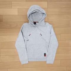 NIKE ナイキ　カイリー　パーカー（Mサイズ）のサムネイル