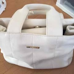 ピンダイ ハンドバック 白のサムネイル