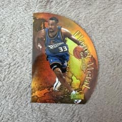 m*2様 Grant Hill 98-99 Metal Universeのサムネイル