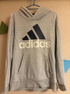 adidas ロゴ プルオーバー パーカー グレー