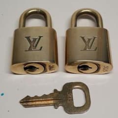 【良品】正規品　ルイヴィトン　パドロック　ゴールド　No.303のサムネイル