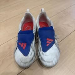 プレデター adidas サッカー スパイクのサムネイル