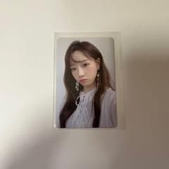 IZ*ONE BLOOM*IZ ユリ トレカのサムネイル