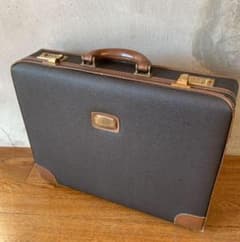 ヴィンテージ イタリア製 レザー アタッシュケース 1970' ヴィンテージ Aigner レザー アタッシュケース 傷多数 - メルカリ