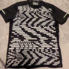 new balance Tシャツのサムネイル