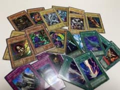 【値下げ】遊戯王　初期　まとめのサムネイル