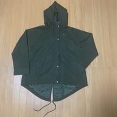 マウンテンパーカーのサムネイル