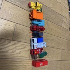 トミカ 11台セット　バラ売り可能のサムネイル