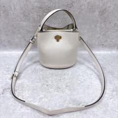 【早い者勝ち】FURLA フルラ ダナエ ミニ バケットバッグ 白 2way 早い者勝ち】FURLA フルラ ダナエ ミニ バケットバッグ 白 2way - メルカリ