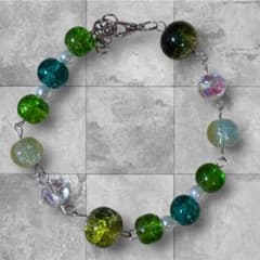 ハンドメイド ビーズブレスレット グリーンのサムネイル