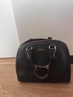 FURLA ブラック ハンドバッグのサムネイル