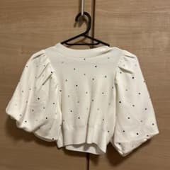 SNIDEL ビジュー付き パフスリーブ ニット 半袖のサムネイル