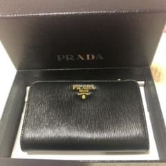 PRADA プラダ 二つ折りのサムネイル