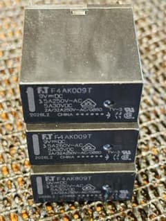 ラスト1セット　FTR-F4AK009T 3個セット　SA-205HD リレー 富士通製 リレー FTR-F4AK009T 3個セット SA-205HD - メルカリ