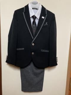 男の子 スーツ 120サイズ ハーフパンツタイプのサムネイル