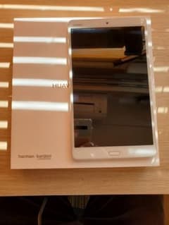 HUAWEI　Mediapad m3 simフリーのサムネイル