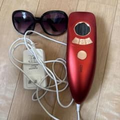FASIZ 脱毛器 レッド サングラス付きのサムネイル