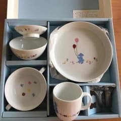 新品★陶器製familiar★食器セット定価¥12960のサムネイル