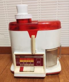 昭和家電　NATIONAL ジューサー 赤白 昭和レトロNational Juicer Mixer MJ-310G ジューサー - メルカリ