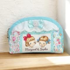 ハンドメイドポーチ パッチワーク マーガレット＆ソフィー - メルカリ