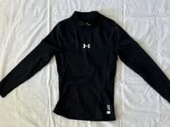 UNDER ARMOUR アンダーアーマー キッズ アンダーシャツ 黒　裏起毛のサムネイル