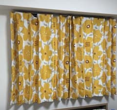 花柄カーテン 黄色と白のサムネイル