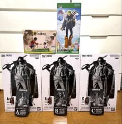 新品未開封　バンプレくじロジャーABCセット 新品・未開封】バンプレくじPREMIUMロジャー ABC➕1番くじ2点 計5