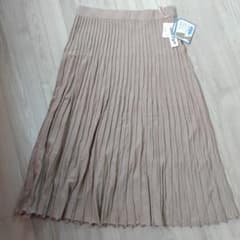 Hina Style ベージュ プリーツロングスカートのサムネイル
