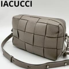 イアクッチ　ベルタ　XS 3wayショルダーバッグ　編み込み　レザー　グレージュ イアクッチ ベルタ XS 3wayショルダーバッグ 編み込み レザー