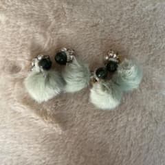 ファーボール ビジュー ピアス イヤリング.ピアスのサムネイル