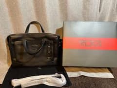TUMI ASTON レザーブリーフケース - メルカリ