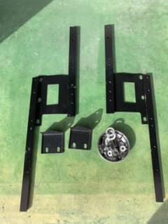 ハイエースセカンドシート移動レール　　　　　　ゆんゆん様専用のサムネイル