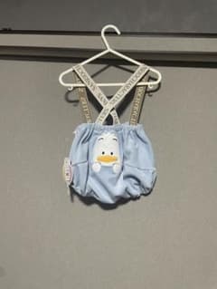 値下げ中！新品★あひるのペックル サスペンダー付きパンツ★80★サンリオのサムネイル