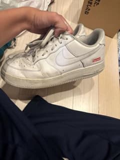 Nike Air Force 1 Supreme Whiteのサムネイル